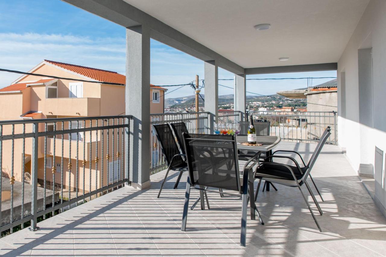 Apartments Zilic Kaštel Stari Exterior foto